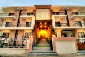 Отель Atithi Suites  Greater Noida